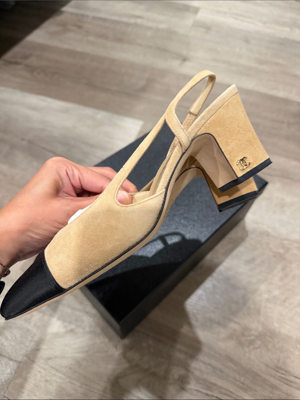 CHANEL classic beige & black suede Sling backs Shoes 39 - Picture 2 of 6